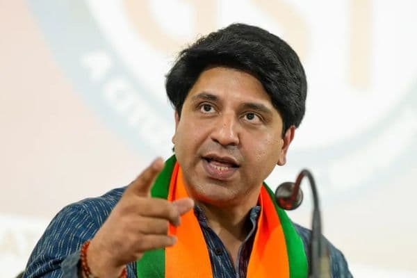 शहजाद पूनावाला ने BJP छोड़ी, X प्रोफाइल बदला और फिर शुरू हो गईं राजनीतिक अटकलें